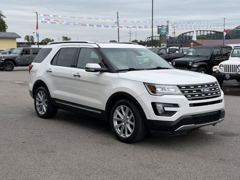Used 2016 Ford Explorer Limited w/ Equipment Group 301A FWD image 3