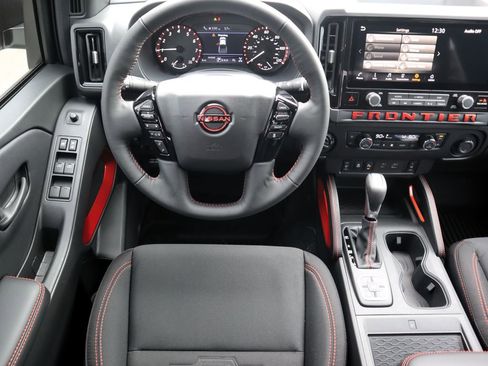 New 2026 Nissan Frontier Pro-X w/ Pro-X Convenience Package RWD image 11