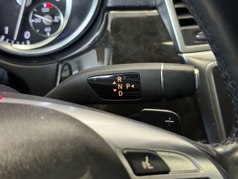 Used 2015 Mercedes-Benz GL 550 4MATIC image 18