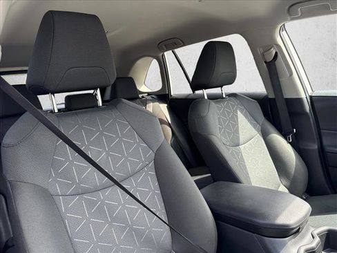 Certified 2025 Toyota RAV4 XLE FWD image 23