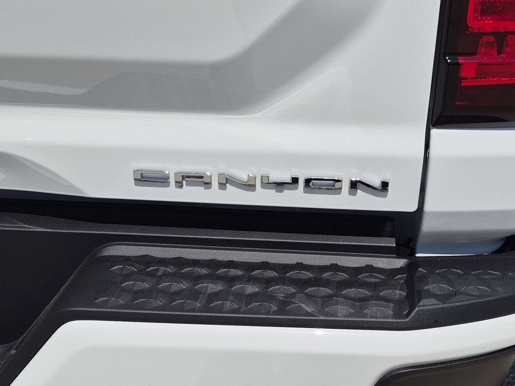 New 2026 GMC Canyon Denali AWD/4WD image 32