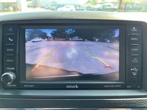 Used 2019 Dodge Grand Caravan SXT image 17