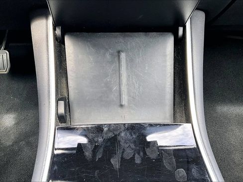 Used 2018 Tesla Model 3 Long Range RWD image 24