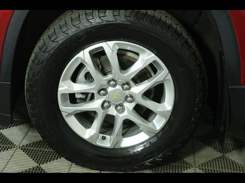 Used 2019 Chevrolet Traverse LT FWD image 10