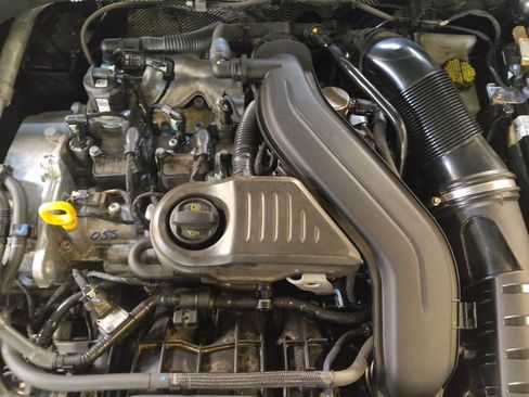 Used 2024 Volkswagen Jetta SE image 30