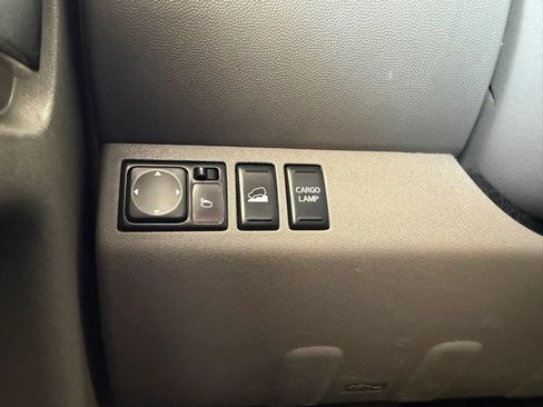 Used 2016 Nissan Frontier SV w/ Moonroof Package AWD/4WD image 25
