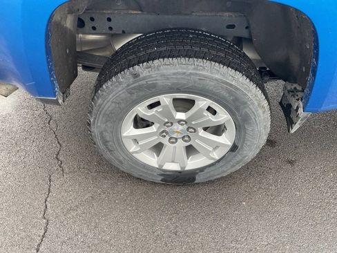 Used 2022 Chevrolet Colorado LT w/ Safety Package image 23