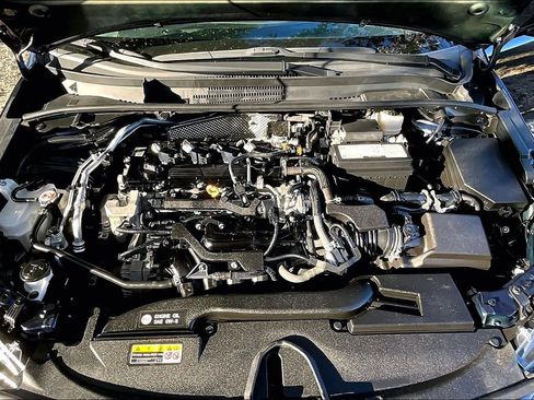 Used 2023 Toyota Corolla LE image 32