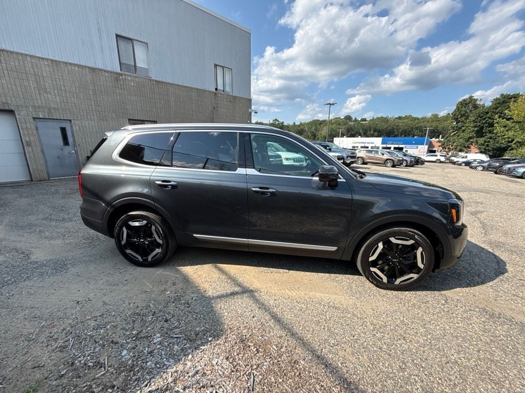 Used 2024 Kia Telluride S w/ S Sunroof Package AWD/4WD image 8