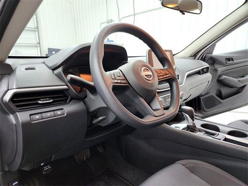 Used 2025 Nissan Altima 2.5 S image 36