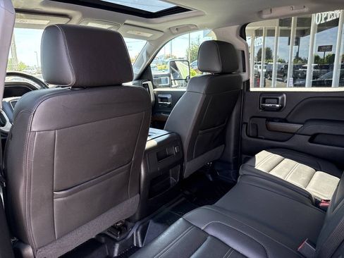Used 2019 GMC Sierra 2500 Denali w/ Duramax Plus Package AWD/4WD image 29