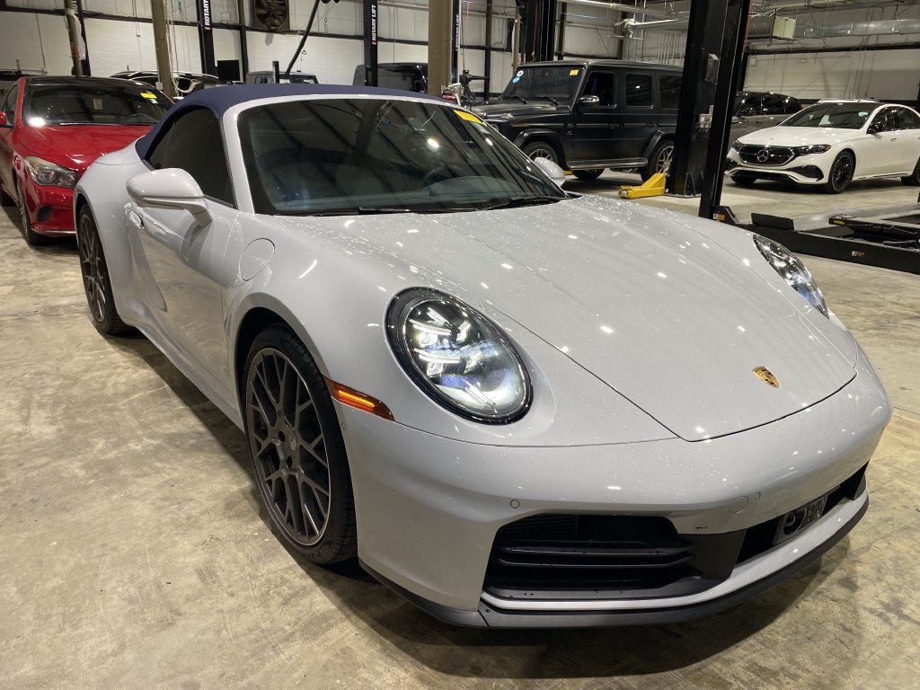 Used 2025 Porsche 911 Carrera RWD image 1