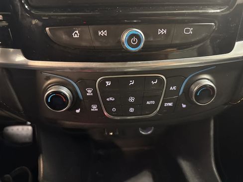 Used 2019 Chevrolet Traverse LT w/ LT Premium Package image 26