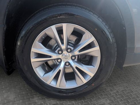 Used 2015 Toyota Highlander XLE AWD/4WD image 32