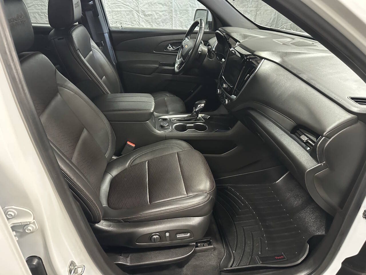 Used 2023 Chevrolet Traverse High Country w/ LPO, Cargo Package AWD/4WD image 6