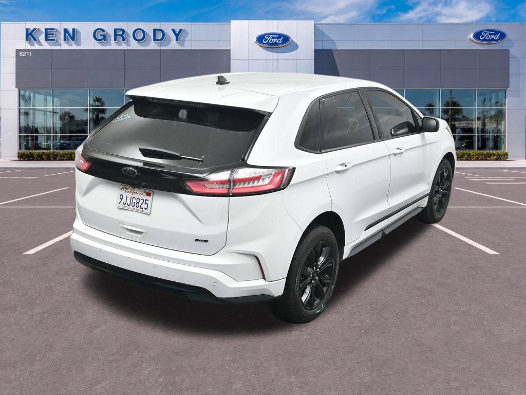 Used 2024 Ford Edge SE w/ Black Appearance Package AWD/4WD image 14