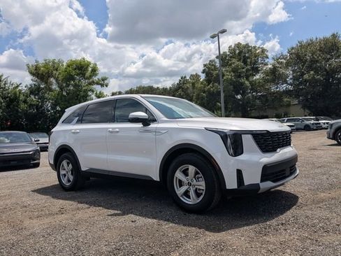 New 2026 Kia Sorento LX FWD image 9