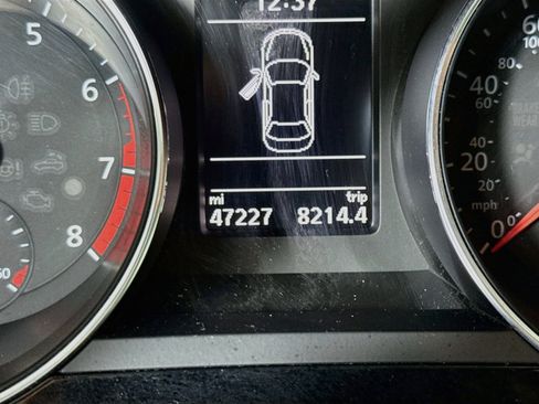 Used 2017 Volkswagen Jetta SEL FWD image 16