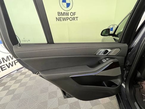 Used 2021 BMW X7 xDrive40i w/ Premium Package image 12