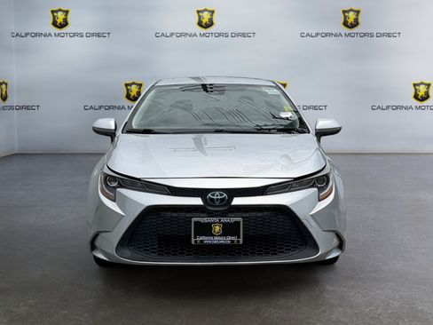 Used 2020 Toyota Corolla LE w/ Carpet Mat Package (TMS) FWD image 2