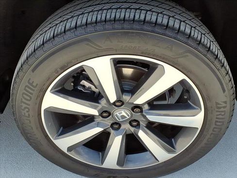 Used 2023 Honda Pilot Elite image 10