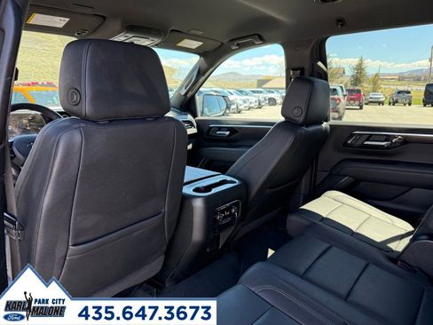 Used 2025 Chevrolet Suburban Z71 AWD/4WD image 29