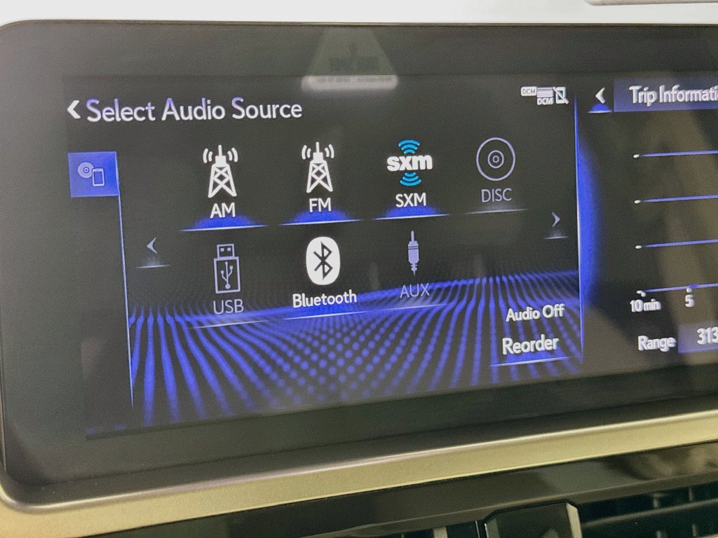 Used 2023 Lexus GX 460 Premium w/ Accessory Package AWD/4WD image 17