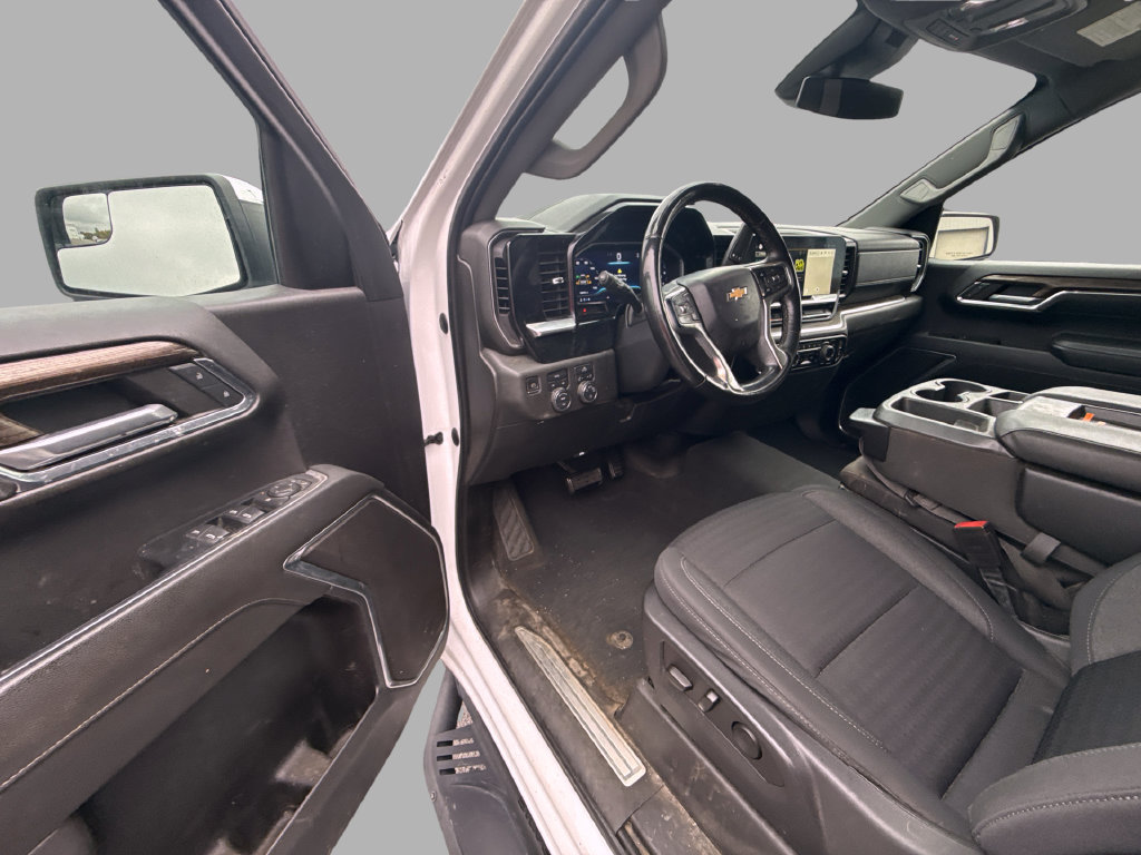 Used 2023 Chevrolet Silverado 1500 LT AWD/4WD image 14