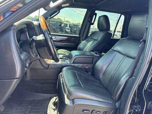 Used 2017 Lincoln Navigator L Reserve AWD/4WD image 37