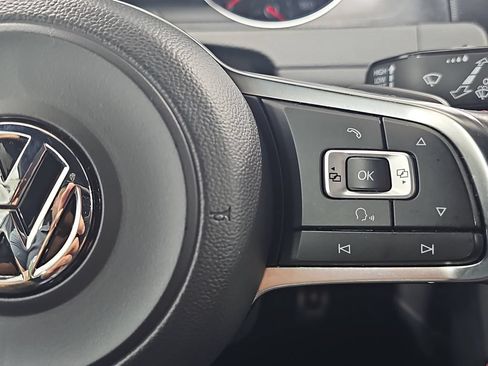 Used 2015 Volkswagen GTI S FWD image 20