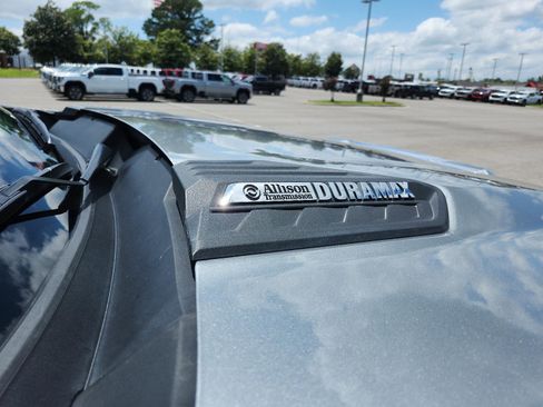 Used 2024 Chevrolet Silverado 2500 High Country w/ High Country Premium Package AWD/4WD image 9