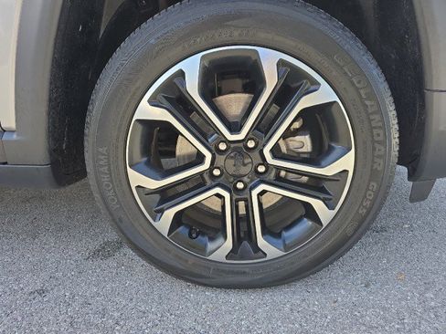 Used 2022 Jeep Compass Limited image 16