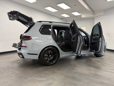 Used 2026 BMW X7 xDrive40i w/ Executive Package image 27