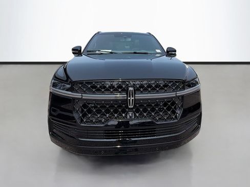 Used 2026 Lincoln Navigator Reserve w/ Jet Appearance Package AWD/4WD image 2