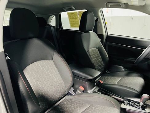 Used 2026 Mitsubishi Outlander Sport LE AWD/4WD image 33