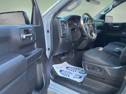 Used 2025 Chevrolet Silverado 1500 Custom AWD/4WD image 11