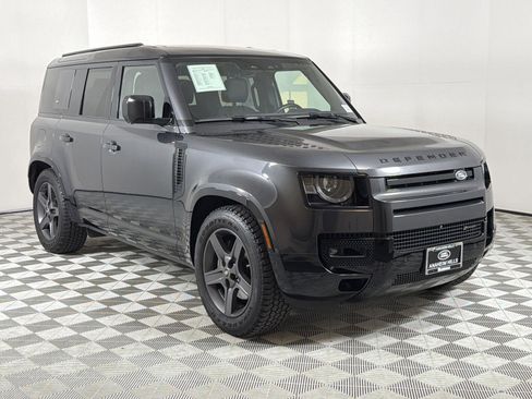 Certified 2023 Land Rover Defender 110 X-Dynamic SE image 6