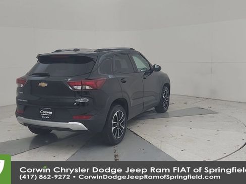 Used 2025 Chevrolet TrailBlazer LT image 14