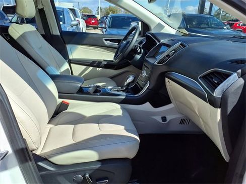 Used 2018 Ford Edge Titanium w/ Equipment Group 301A image 21