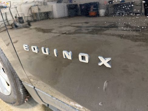 Used 2020 Chevrolet Equinox LT FWD image 18