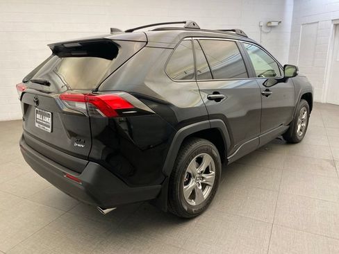 Used 2025 Toyota RAV4 XLE AWD/4WD image 9