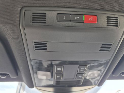 Used 2025 Volkswagen Jetta Sport FWD image 6