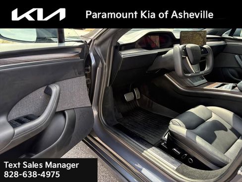 Used 2022 Tesla Model S image 16