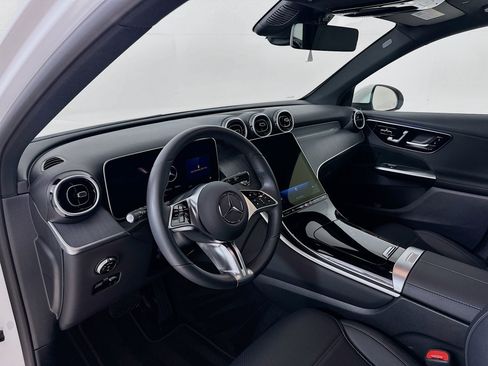 Used 2026 Mercedes-Benz GLC 300 image 10