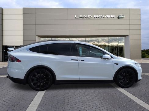 Used 2017 Tesla Model X 75D AWD/4WD image 4