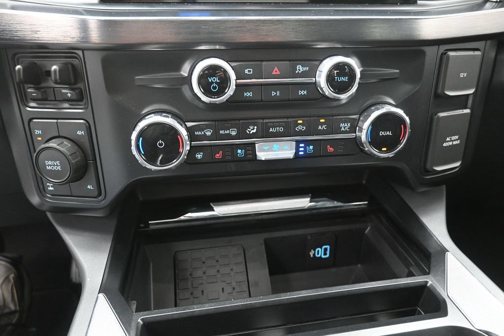 Used 2025 Ford F250 Lariat w/ Black Appearance Package AWD/4WD image 9