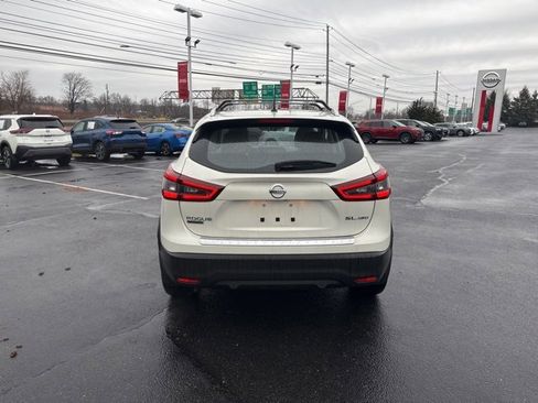 Certified 2022 Nissan Rogue Sport SL image 6