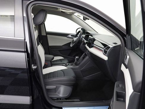 New 2025 Volkswagen Taos SEL w/ Black Wheel Plus Package image 19