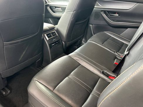 Used 2025 MAZDA CX-90 3.3 Turbo w/ Preferred Package AWD/4WD image 14