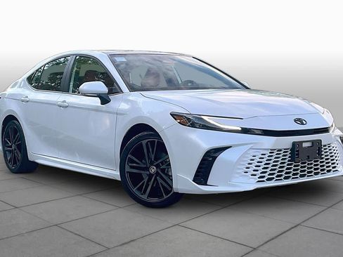 Used 2026 Toyota Camry XSE AWD/4WD image 2